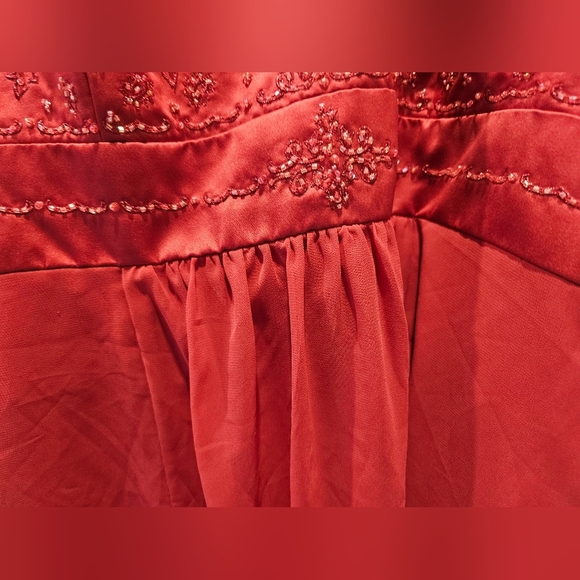 David’s Bridal Strapless Beaded Formal Dress Size 14 Magenta F13128 Bubble Hem - Picture 3 of 9